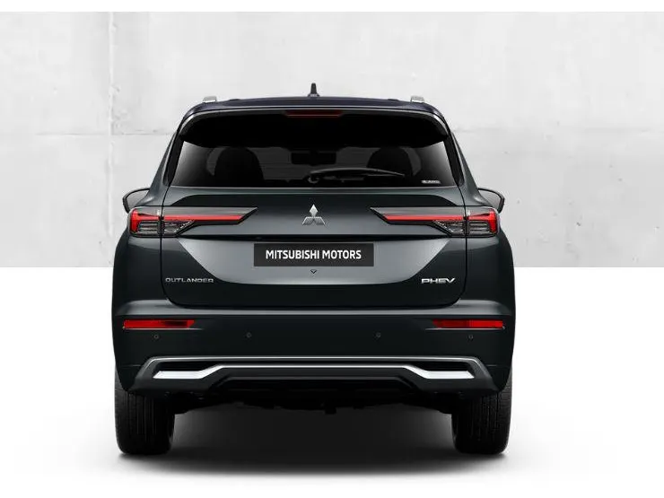 Mitsubishi Outlander 2.4 PHEV Instyle+ € 5.000 euro korting eigen voorraad| 8 jaar garantie| Snel leverbaar | Totaalprijs op is op.m26