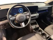Hyundai Kona 1.6 GDI HEV Comfort Smart | Navigatie| Stoel/Stuurverwarming| Elektrische achterklep| Achteruitrijcamera| Parkeersensoren v+a |