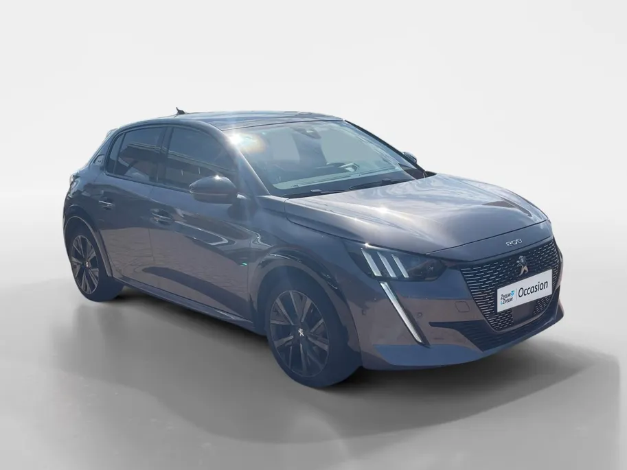 Peugeot 208 1.2 PureTech GT Pack *Navi+Camera*Parkeersensoren*Panoramadak*Stoelverwarming*Climate Control*Cruise Control*Leuke auto!