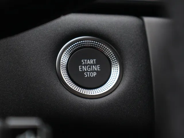 Mitsubishi Grandis 1.8 HEV Instyle Panodak | Harman Kardon | Leder