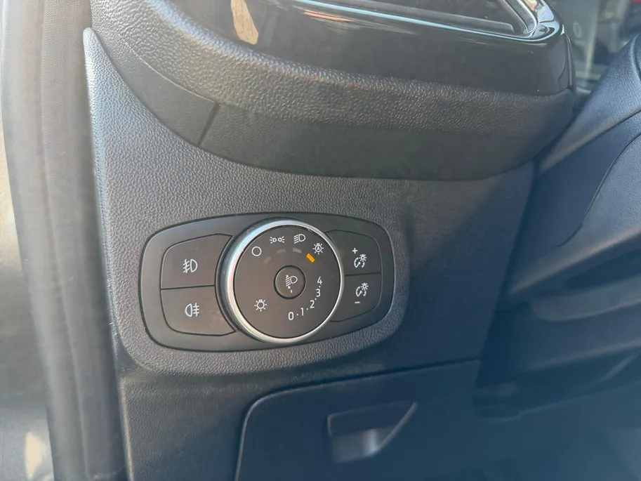 Ford Fiesta 1.0 EcoBoost Titanium | Dealer onderhouden | Winter pack | Parkeersensor achter | Apple carplay & Android auto | Navigatie via carplay | Cruise control | Elektr. inklapbare buitenspiegel | Privacy glas |