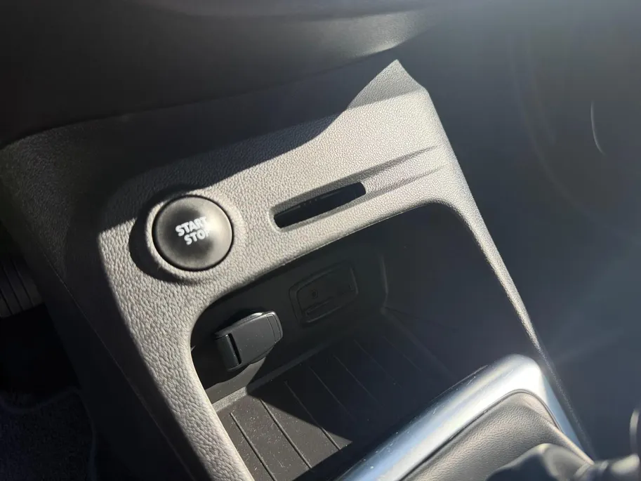 Renault Captur 1.3 TCe Intens | Trekhaak | Navigatie | Bluetooth | Cruise & Climate Control | Parkeersensoren | Camera | Onderhoudshistorie | 12 Maanden BOVAG Garantie