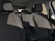 Volkswagen ID. Polo Life 52 kWh accu, 211 PK · Trekhaak afneembaar · Zijruiten achter en achterruit getint ·