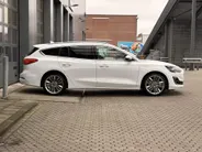Ford Focus Wagon 1.5 EcoBoost Automaat Vignale I WINTER PACK I DRIVER ASSISTANCE PACK I MATRIX LED-KOPLAMPEN I APPLE CARPLAY / ANDROID AUTO I B&O SOUNDSYSTEM I