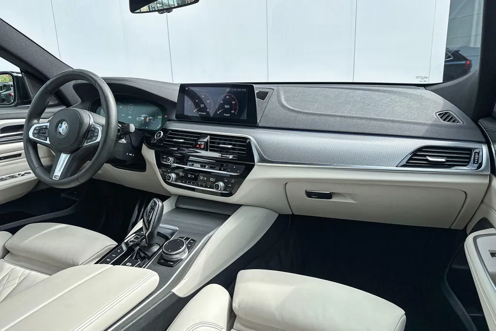 BMW 6 Serie Gran Turismo 630i High Executive Edition