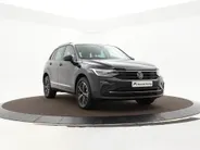 Volkswagen Tiguan 1.4 TSI 245pk DSG eHybrid Life Business · Camera · P-Sensoren · Wegklapbare Trekhaak · Dodehoek Detectie · 18'' Inch ·