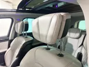 Renault Espace 225PK TCe Initiale Paris 7p. Automaat | 7 Zitplaatsen | Stoelverwarming | Schuif/Kantel Dak | Stoelverkoeling | Semi Elektrische Wegklapbare Trekhaak | Climate Control | Apple CarPlay/Android Auto | Head Up Display | Wit Leder | Camera | Parkeersensoren |
