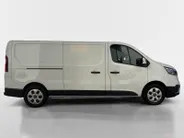 Renault Trafic 130PK Blue dCi T30 L2H1 Advance | 1ste Eigenaar | Trekhaak 2500 KG Trekgewicht | Apple Carplay/Android Auto | Climate Control | Cruise Control | Parkeersensoren |