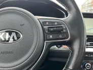 Kia e-Niro ExecutiveLine 64 kWh | Lederen bekleding | Elektrische stoelverstelling | JBL Audio systeem | Stoelventilatie