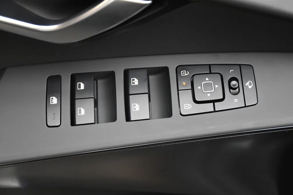 Kia Niro 1.6 GDi Hybrid 138pk DCT6 DynamicLine Direct leverbaar!