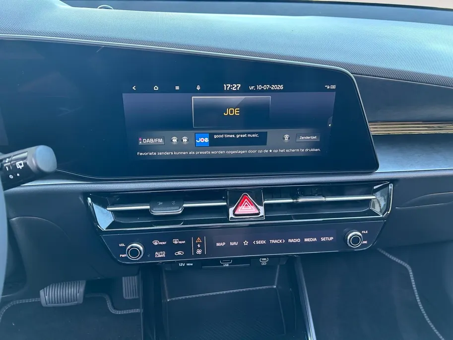 Kia Niro 1.6 GDi Hybrid DynamicPlusLine | Apple Carplay / Android Auto | Navigatiesysteem | Stoel + Stoelverwarming | Licht + Regensensor | Elektrisch bedienbaar Schuif / Kanteldak | Elektrisch Bedienbare Achterklep | Cruise Control Adaptief | Rijstrooksensor + Co