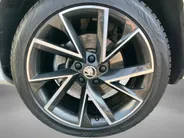 Škoda Karoq 1.5TSI/150PK ACT Sportline Business · Trekhaak · Camera · Stoelverwarming · Apple/Android Car Play · Navigatie ·