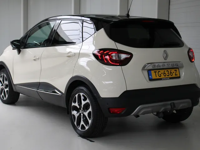 Renault Captur 0.9 TCe Intens Navigatie | Parkeercamera | Climate Control | Dodehoekdetectie | Inklapbare buitenspiegels
