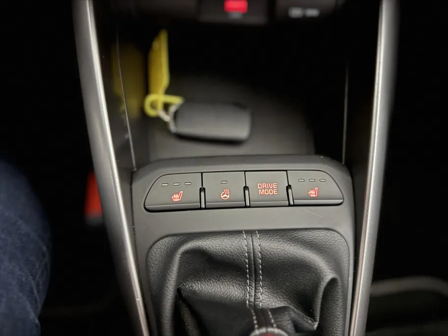 Kia Stonic 1.0 T-GDi MHEV 100pk GT-Line | Stoelverwarming | Stoelverwarming