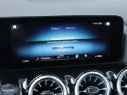 Mercedes-Benz B-Klasse 180 Business Solution AMG l Stoelverwarming l Ambiente verlichting l Achteruitrij camera