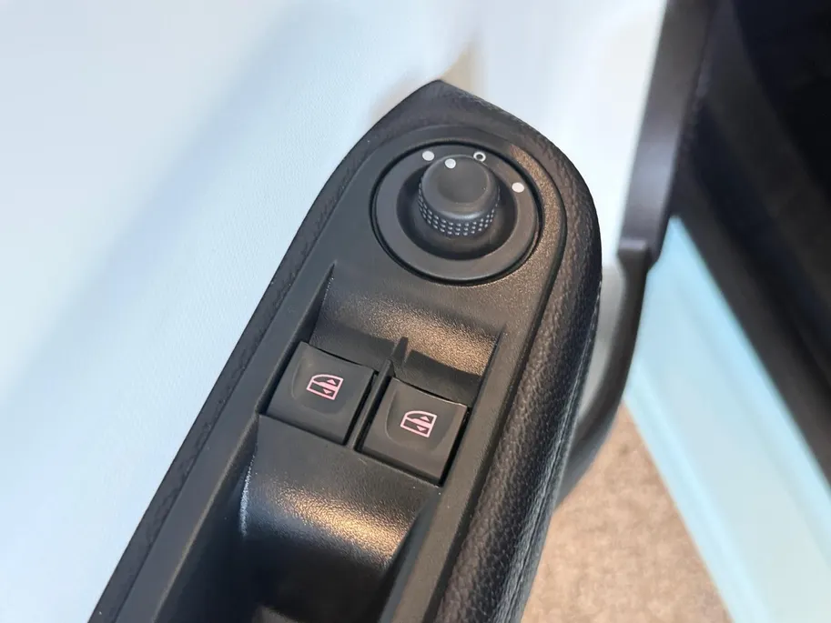 Renault Twingo Z.E. R80 Intens *Automaat*Navi+Camera*Cruise*Climate*Hoge instap*Kleine Draaicirkel!