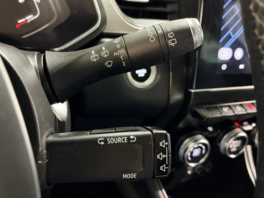 Renault Captur 100PK TCe Edition One | Trekhaak | Bose Audio | 360 Camera | Climate Control | Cruise Control | Apple CarPlay/Android Auto |
