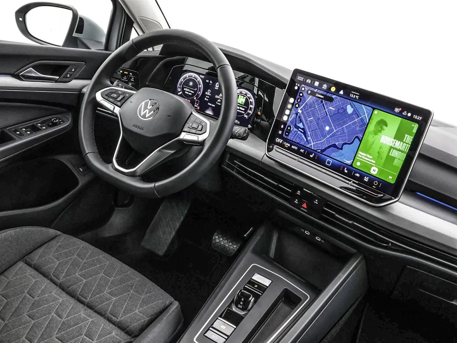 Volkswagen Golf variant Life Edition 1.5 eTSI 116 pk 7 versn. DSG · Achteruitrijcamera · draadloze telefoonlader · Prijs is inclusief inruilpremie · MEGA SALE