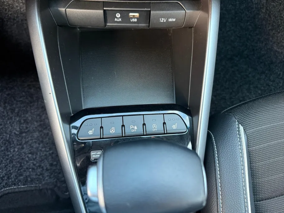 Kia Rio 1.0 TGDI GT-Line AUTOMAAT ! | STOELVERWARMING | CLIMATE CONTROL | DEALER ONDERHOUDEN | NAVIGATIE | STUURVERWARMING | TREKHAAK!