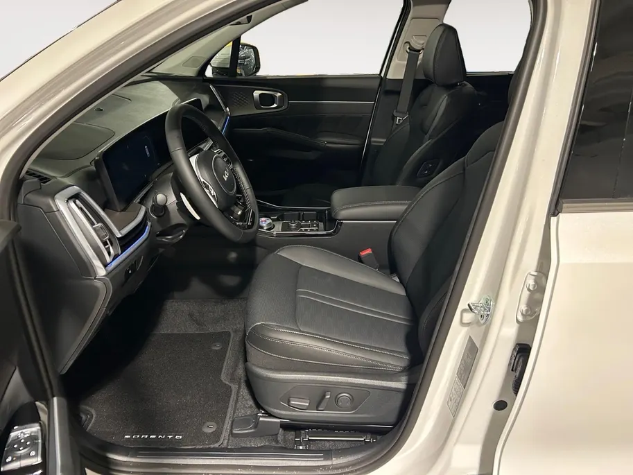 Kia Sorento 1.6 T-GDi Plug-in Hybrid 4WD DynamicPlusLine 7p | Glazen schuif-/kanteldak | BOSE premium geluidsinstallatie | Stoel- en stuurverwarming | NU €3000 inruilpremie!