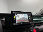 Renault Twingo Urban Range Techno 27.5 kWh Automaat | Demo - Beschikbaar per 01-10-2026 | Armsteun | Camera | Parkeersensoren | Climate Control | Full LED | Adaptive Cruise Control | Navigatie | 18' Lichtmetalen Velgen |