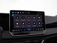 Volkswagen Tiguan 1.5 eHybrid 272pk DSG R-Line Edition · Panoramadak · Inklap. Trekhaak · 360 Camera · Matrix LED · Massagefunctie · Dodehoeksensor · Garantie t/m 27-10-2029 of 100.000km