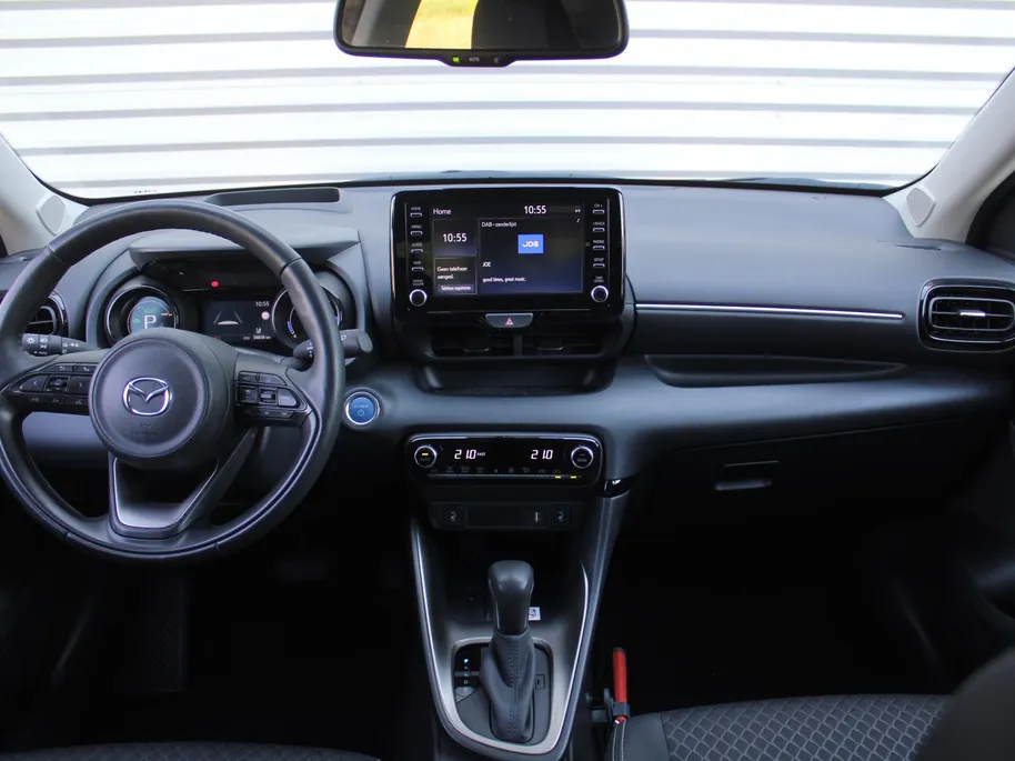 Mazda 2 Hybrid 1.5 Select | Trekhaak | Stuur-/stoelverwarming | Camera | HUD | Telefoonlader | Dodehoek detectie | Cruise adapt. | Clima | 16' LM |