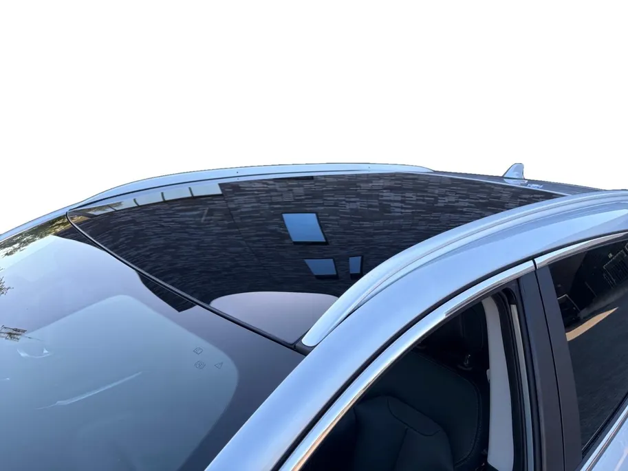 Renault Kadjar 140PK TCe Intens Automaat | Trekhaak (1500 KG) | Panoramadak | 19' Lichtmetalen Velgen | Stoelverwarming | Navi | Camera | Climate Control | Adaptieve Cruise Control | Leder |