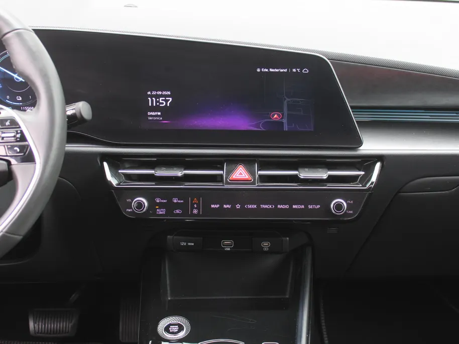 Kia Niro 1.6 GDi Hybrid DynamicPlusLine | Trekhaak | BTW Auto | Schuifdak | Stuur-/stoelverwarming | Cruise adapt. | Camera | Clima | Leer | HUD | LED | 16' LM |