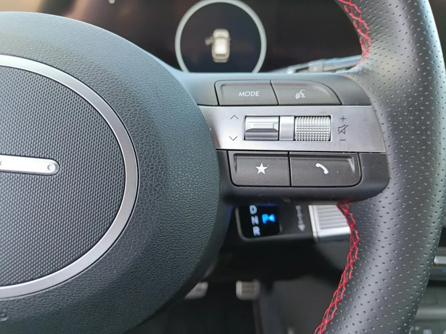 Hyundai Kona 1.6 GDI HEV N Line Sky | Apple Carplay/Android Auto | Kunstlederen/suede bekleding | Lichtmetalen velgen 5-spaaks 18 | Schuif/kanteldak