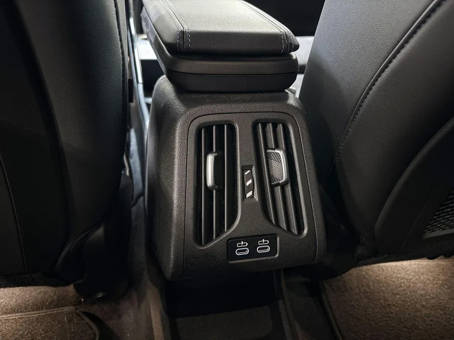 BMW iX1 xDrive30 Launch Edition M Sportpakket