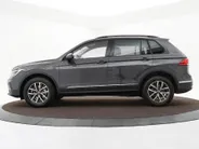 Volkswagen Tiguan 1.4 TSI 245pk DSG eHybrid Life Business · Apple/Android Car Play · Wegklapbare Trekhaak · Navigatie · P-Sensoren · Stoel-& Stuurverwarming · 17'' Inch ·