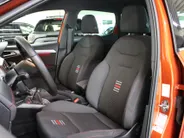 SEAT Arona 1.0 TSI FR Business Intense / 18'' LMV / FULL LED / CAMERA / KEYLESS /