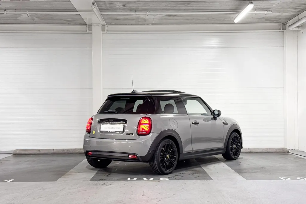 MINI Cooper 3-deurs Electric MINI Yours