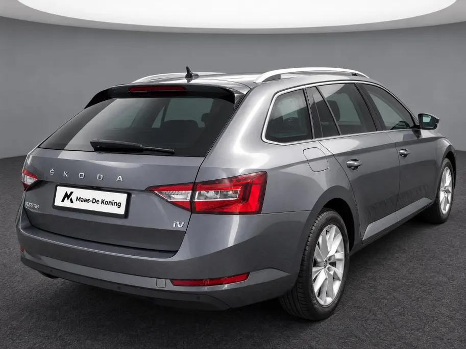 Škoda Superb Combi 1.4 TSI iV 218pk DSG Business Edition Plus · Camera · Inklap. Trekhaak · Stoelverwarming · Keyless · ACC · Apple/Android Car Play · Garantie t/m 17-06-2028 of 100.000km