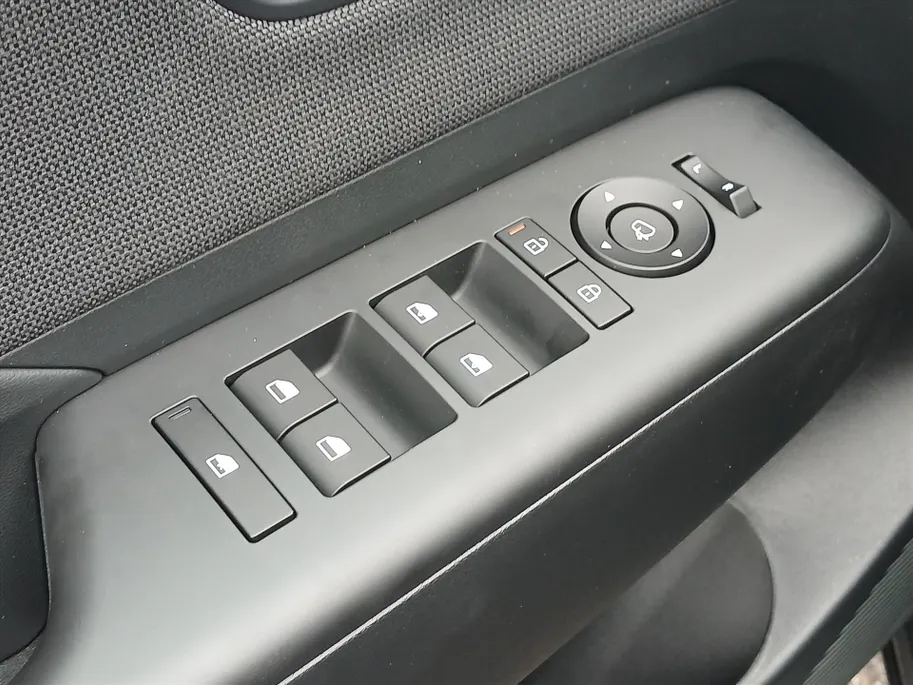 Hyundai Kona 1.6 GDI HEV 138pk DCT Premium / DIRECT LEVERBAAR! / Demonstratieauto /
