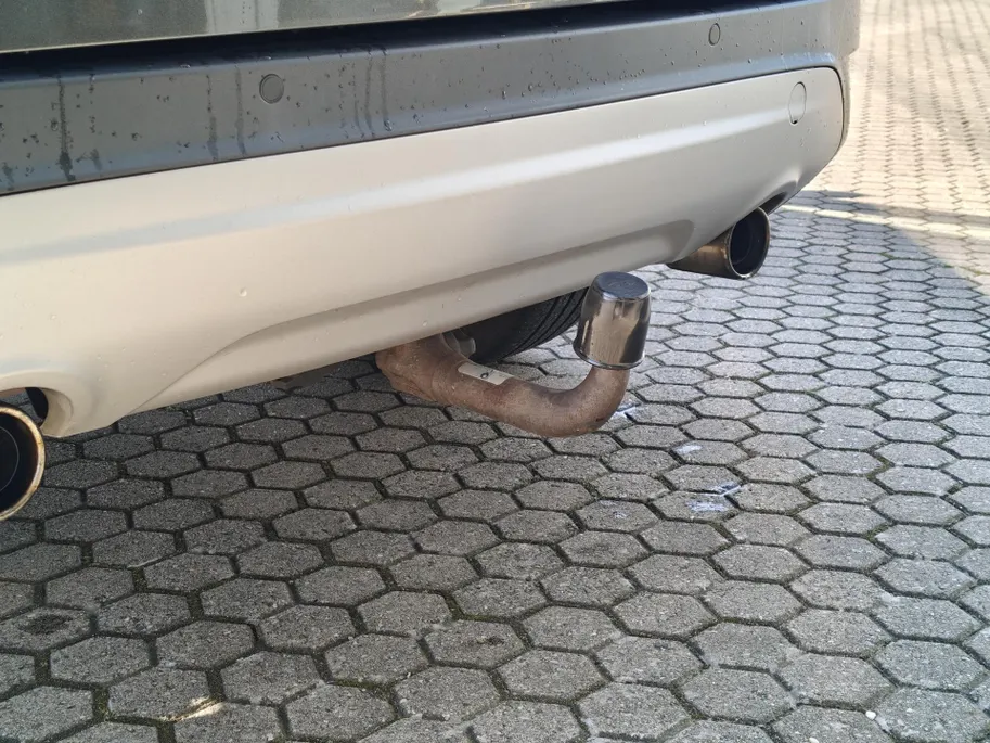 Ford Kuga 1.5 Titanium - 2.000 kg trekgewicht - TREKHAAK - VOORRUITVERWARMING - PARKEERSENSOREN V+A