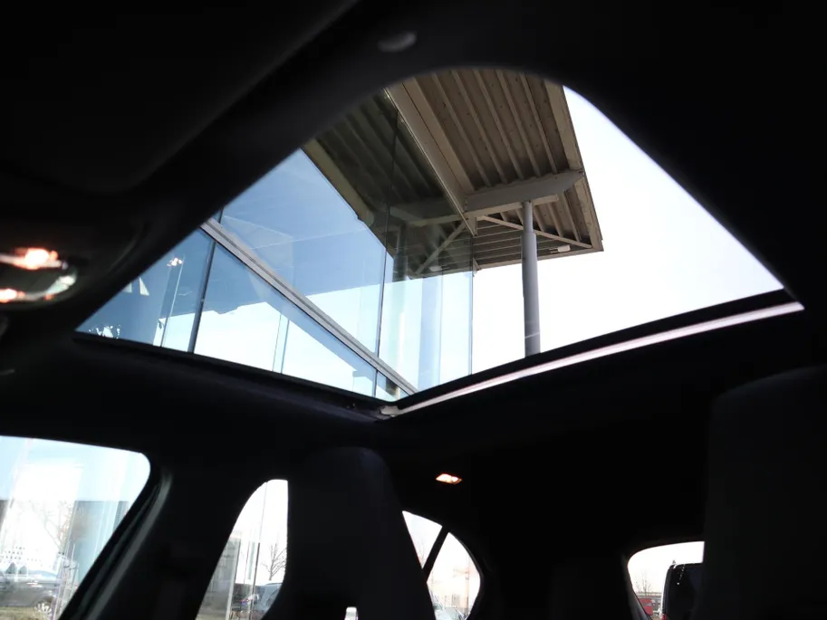 Mercedes-Benz A-Klasse 250 e Business Solution AMG