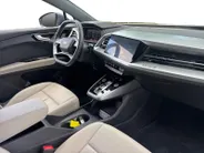 Audi Q4 e-tron 45 quattro Edition 82 kWh |Buitenspiegel(s) automatisch dimmend |Apple Carplay/Android Auto|Cruise control adaptief| Panoramadak|Geluidsimulator|Assistentie Pakket Plus| SOH 100% |