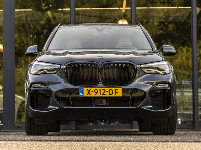 BMW X5 xDrive45e High Executive M-Sport / panoramadak / massage / stoelverkoeling