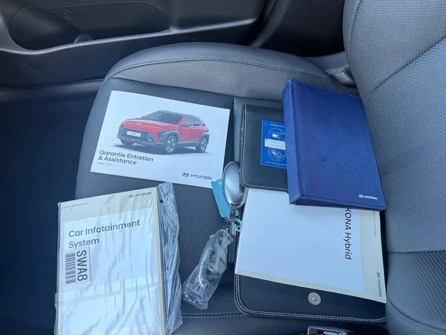 Hyundai Kona 1.6 GDI HEV Premium Sky | 1e Eigenaar | Panoramadak | Stoelkoeling/Verwarming | Elektr. Achterklep | Dodehoek detectie | 360 Camera | Fabrieksgarantie! |