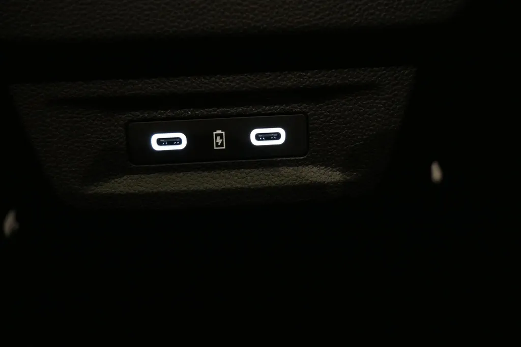 Renault Espace E-Tech full hybrid 200 iconic 5p. | Profiteer nu van €4.000,- Zeeuw & Zeeuw voorraadkorting | Harman Kardon | SolarBay panoramadak | Uit voorraad leverbaar op = op |