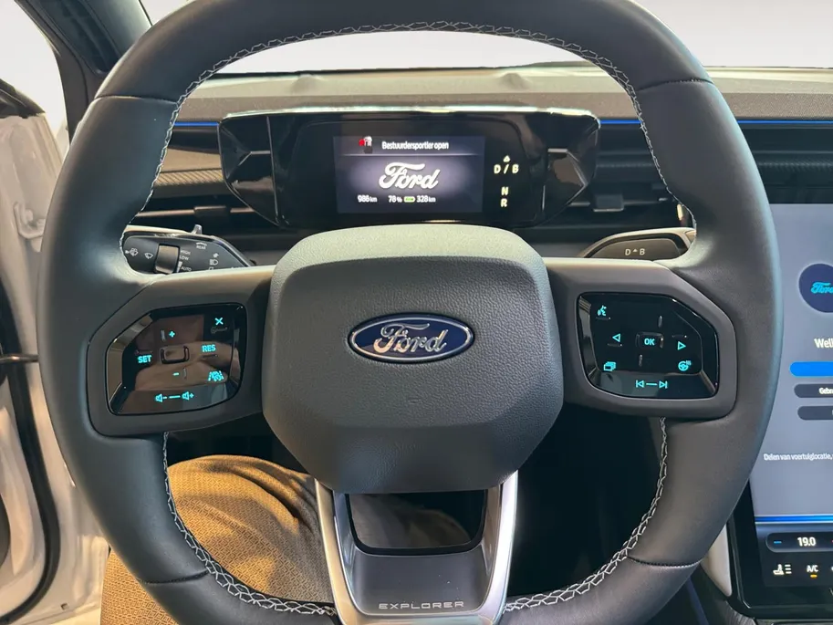 Ford Explorer Cargo Premium Extended Range RWD 77 kWh | Omgebouwd naar 2 persoons CARGO uitvoering | Lederen bekleding | 21' LM velgen | Navigatie | Head-up display | Adaptive cruise control