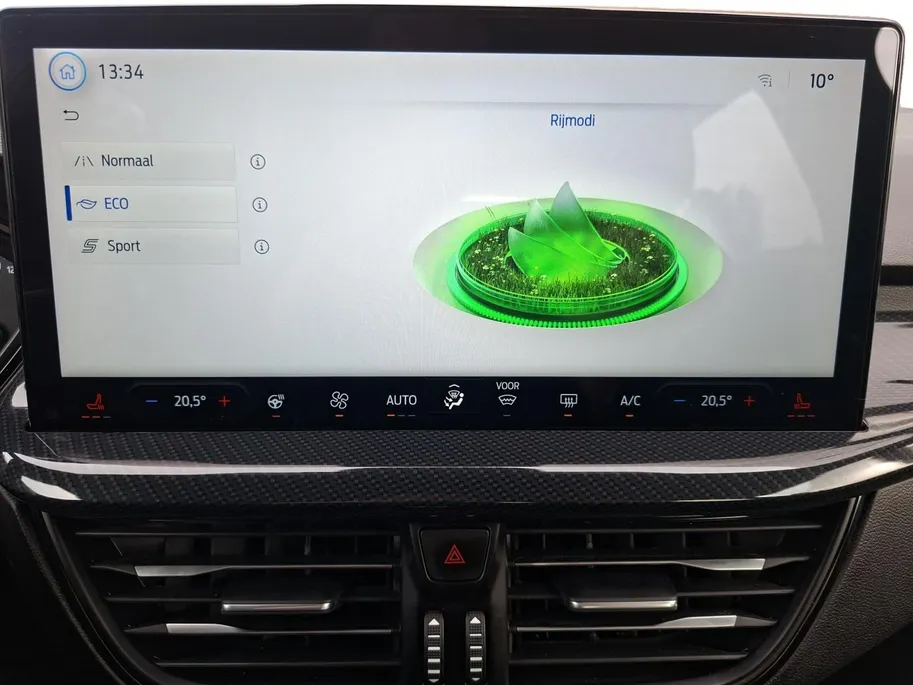 Ford Focus Wagon 1.0 EcoBoost Hybrid ST Line | NL-Auto | Dealeronderhouden | Winter Pack | Climate Control | Parkeersensoren | 17' Lichtmetaal | Apple Carplay&Android Auto | Led Koplampen |