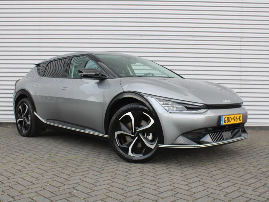 Kia EV6 Edition Advanced 77.4 kWh | Stuur-/stoelverwarming | BTW | Camera | Cruise adapt. | Elektr. achterklep + stoelbediening | 20' LM | 17% bijtelling |