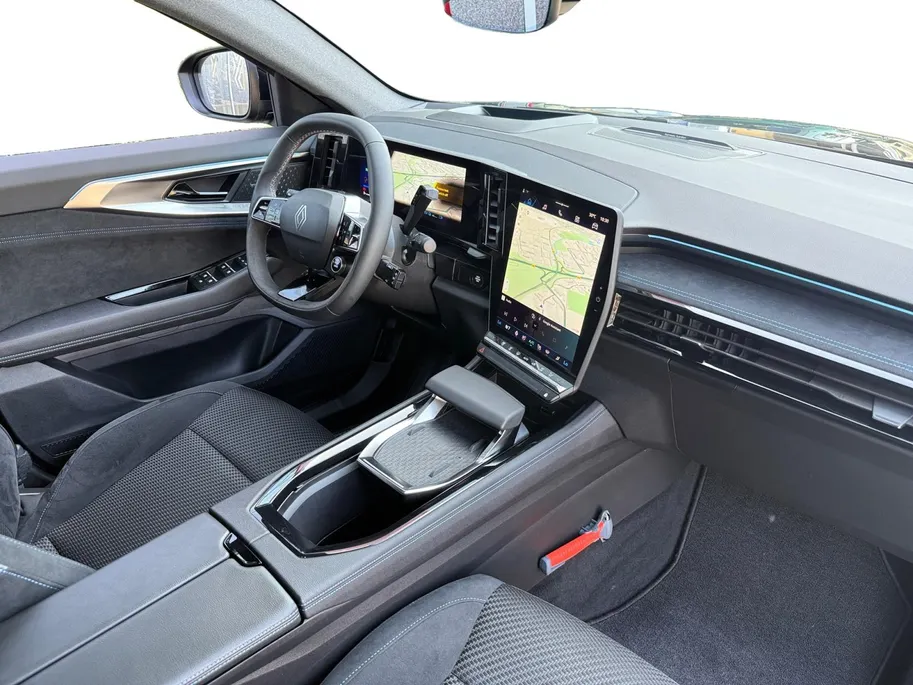 Renault Espace E-Tech full hybrid 200 esprit Alpine 7p. *Automaat*Navi+360Camera*Panorama*Stuur/Stoel Verw.*Adaptive Cruise*Head Up Disp.*FULL OPTION!