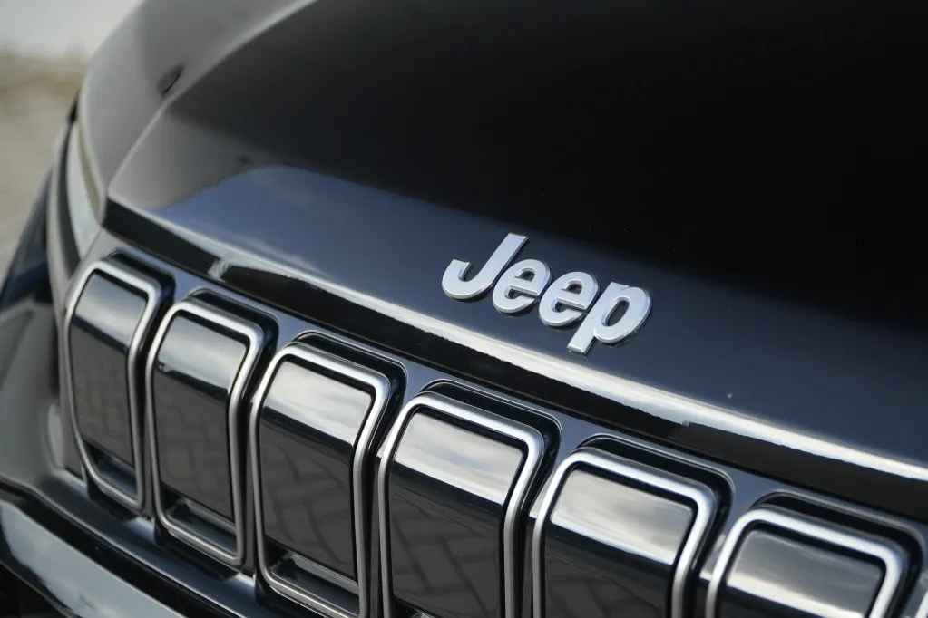 Jeep Avenger Summit 54kWh | Infotainment | Winter | Camera | Carplay | 18'