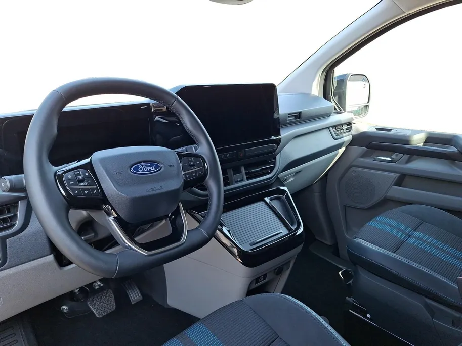 Ford E-Transit Custom 320 L2H1 Sport 71kWh DC | Dubbele Schuifdeur | El. Trekhaak | Adaptive cruisecontrol | Camera | Led verlichting | Pro Power Onboard | 19' Lichtmetaal | Nieuw te bestellen | 0,99% Rente Financial Lease