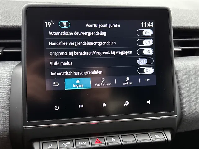 Renault Clio TCe 90PK GPF evolution | CAMERA | NAVI | DEALER ONDERHOUDEN | STOEL VERWARM. | PARK. SENSOREN | CARPLAY