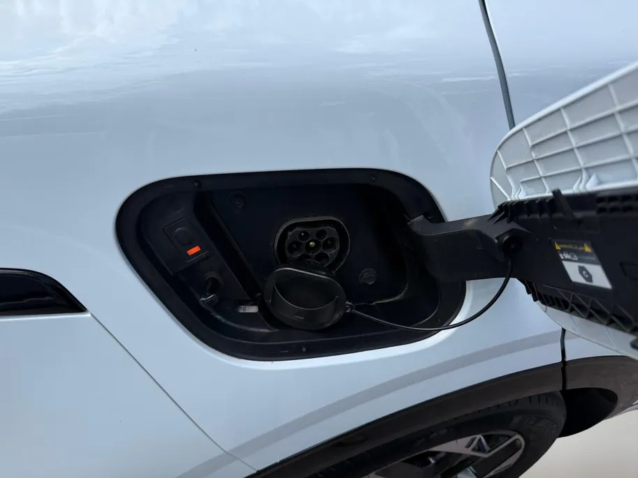 Kia Sportage 1.6 T-GDi Plug-in Hybrid AWD GT-Line Origineel Nederlands | Dealer onderhouden| Resterende fabrieksgarantie | Stoelverwarming + stuurverwarming | Schuifkanteldak |